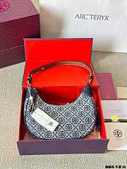 Colestore Tory Burch T Monogram Crescent Bag Blue 25 x 13 cm - 3