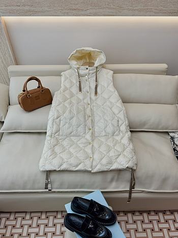 Colestore Max Mara Puffer Vest White