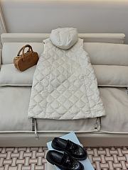 Colestore Max Mara Puffer Vest White - 2