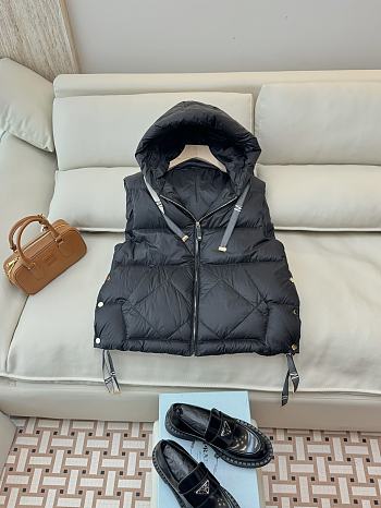 Colestore Max Mara Sleeveless Puffer Vest Black