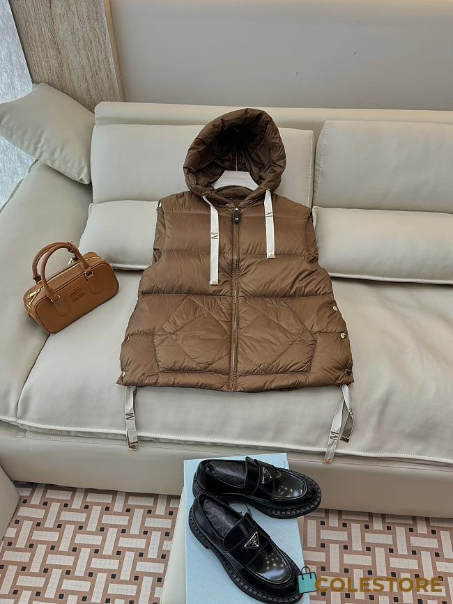 Colestore Max Mara Sleeveless Puffer Vest Brown 02 - 1