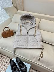 Colestore Max Mara Sleeveless Puffer Vest Light Grey  - 3