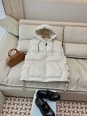 Colestore Max Mara Sleeveless Puffer Vest White 02 - 1