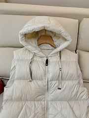Colestore Max Mara Sleeveless Puffer Vest White 02 - 4