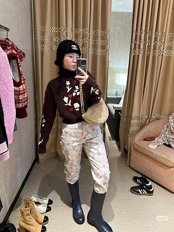Colestore Chanel Knit Sweater with Floral Motif Red