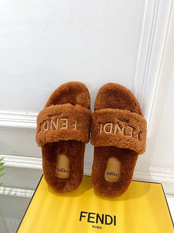 Colestore Fendi Logo Slippers Fur Brown 
