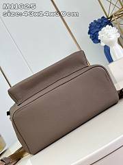 Colestore Louis Vuitton Aerogram Backpack Beige 43 x 14 x 30 cm - 6