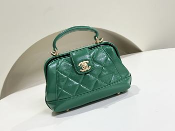 Colestore Chanel Doctor Bag Green 16 cm 
