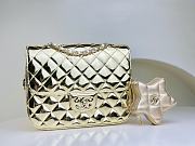 Colestore Chanel 19 Flap Bag Gold 18 cm - 1