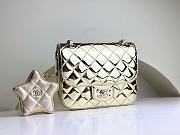 Colestore Chanel 19 Flap Bag Gold 15 cm - 1