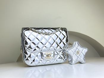 Colestore Chanel 19 Flap Bag Silver 15 cm