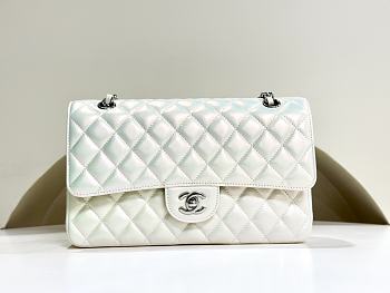 Colestore Chanel Vintage Flap Bag White 23 cm 