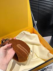 Colestore Fendi Fur Haft Moon Mini Bag Brown 20 x 10 cm - 6