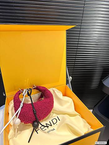 Colestore Fendi Fur Haft Moon Mini Bag Hot Pink 20 x 10 cm