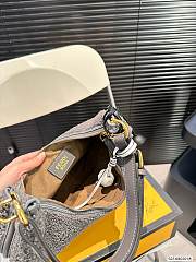 Colestore Fendi Fur Haft Moon Bag Grey 29 x 17 cm - 4