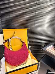 Colestore Fendi Fur Haft Moon Bag Hot Pink 29 x 17 cm - 1