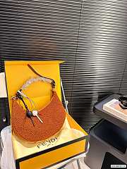 Colestore Fendi Fur Haft Moon Bag Brown 29 x 17 cm - 1