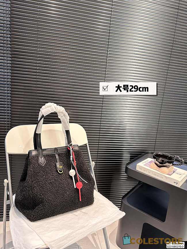 Colestore Fendi Fur Tote Bag Black 29 x 31 cm - 1