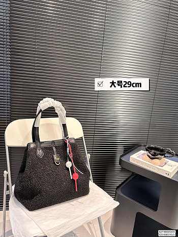 Colestore Fendi Fur Tote Bag Black 29 x 31 cm