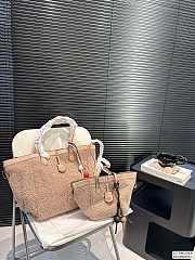 Colestore Fendi Fur Tote Bag Beige 29 x 31 cm - 1