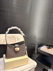 Colestore Coach Outlet Eliza Shoulder Bag C Logo Black 25 x 14 cm - 1