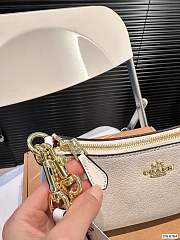 Colestore Coach Teri Shoulder Bag In White 24 x 13 cm - 5