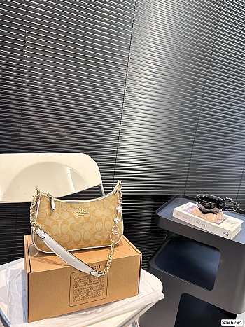Colestore Coach Teri Shoulder Bag C Logo In Beige And White Handle 24 x 13 cm