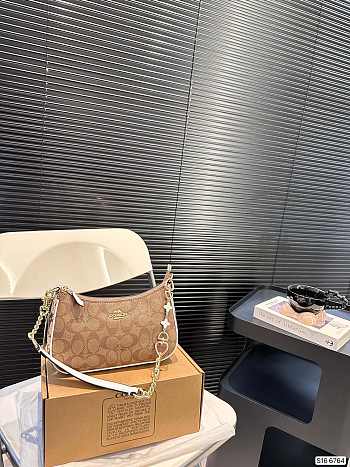 Colestore Coach Teri Shoulder Bag C Logo In Chocolate With White Handle 24 x 13 cm