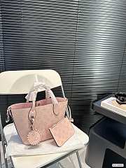 Colestore Louis Vuitton LV Blossom PM Mahina Pink 21 x 20 cm - 1