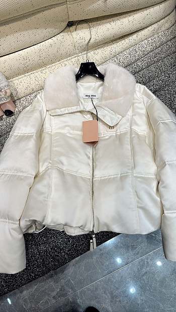 Colestore Miu Miu White Coat Feather With Fur Collar For Winter