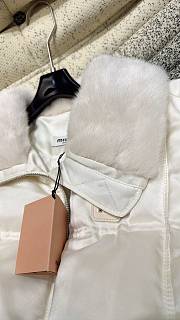 Colestore Miu Miu White Coat Feather With Fur Collar For Winter - 4