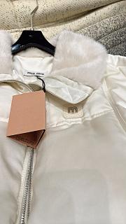 Colestore Miu Miu White Coat Feather With Fur Collar For Winter - 5