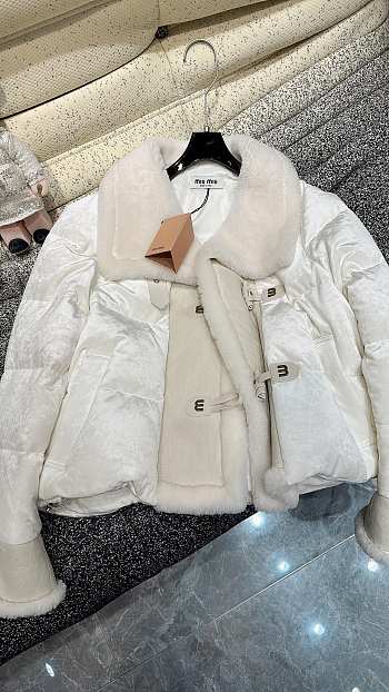 Colestore Miu Miu White Puffer Jacket For Winter 