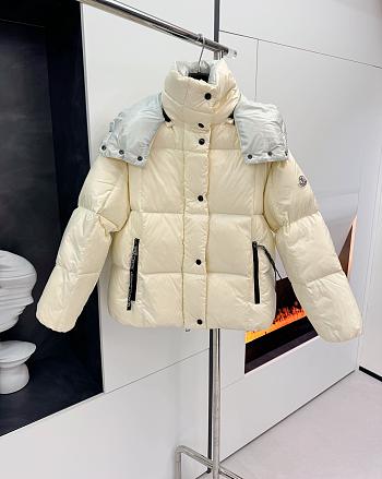 Colestore Moncler Reversible White And Grey Puff Jacked For Winter