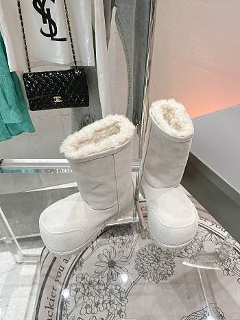 Colestore Balenciaga Suede With Fur Medium Boots White