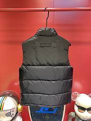 Colestore Canada Goose Puffed No Sleeves Black - 3