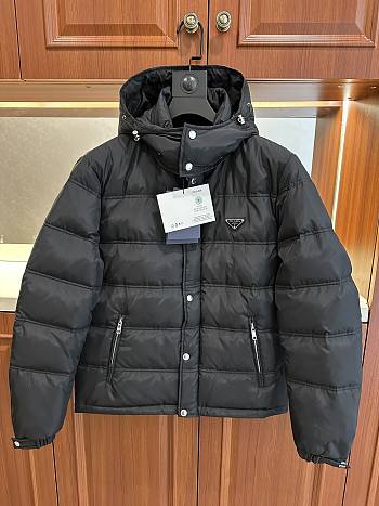 Colestore Cropped Re-Nylon down jacket Black