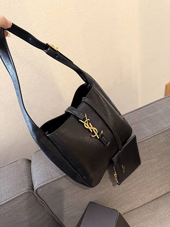 Colestore Saint Laurent YSL Hobo Black 27 x 25 cm