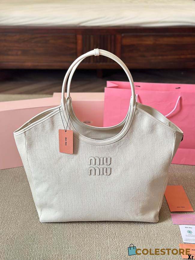 Colestore Miu Miu Ivy Bag Women White 38 x 30 cm - 1