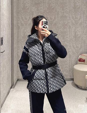 Colestore DiorAlps Belted Puffer Sleeveless Jacket White