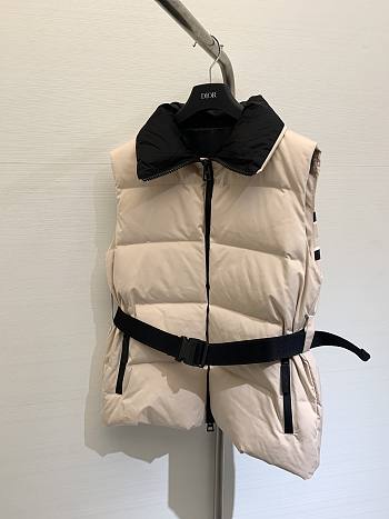 Colestore Dior Puffer Sleevesless Coat Beige