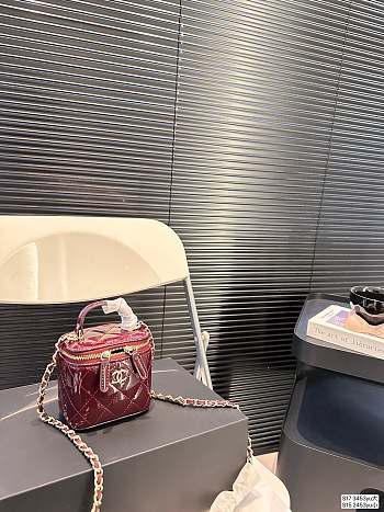 Colestore Chanel Mini Bucket Shiny Rouge 10 x 9,5 cm