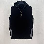 Colestore Louis Vuitton Men Gile Black  - 1