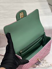 Colestore Chanel 23P Flap Bag Top Handle Pink And Green 20 x 9 x 13 cm - 2