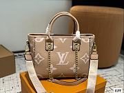 Colestore Louis Vuitton Onthego OM Monogram Empreinte Brown 26 cm - 1