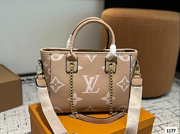 Colestore Louis Vuitton Onthego OM Monogram Empreinte Brown 26 cm
