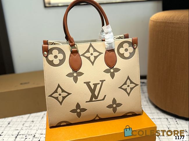 Colestore Louis Vuitton Onthego PM Monogram/Monogram Reverse Beige 35 cm - 1