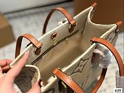 Colestore Louis Vuitton Onthego PM Monogram/Monogram Reverse Beige 35 cm - 2