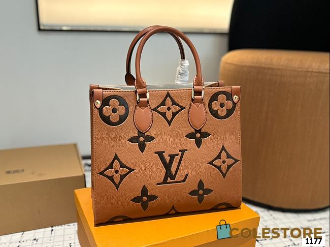Colestore Louis Vuitton Onthego PM Monogram/Monogram Reverse Chocolate 35 cm - 1