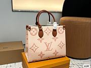 Colestore Louis Vuitton Onthego PM Monogram/Monogram Reverse Pink 35 cm - 1